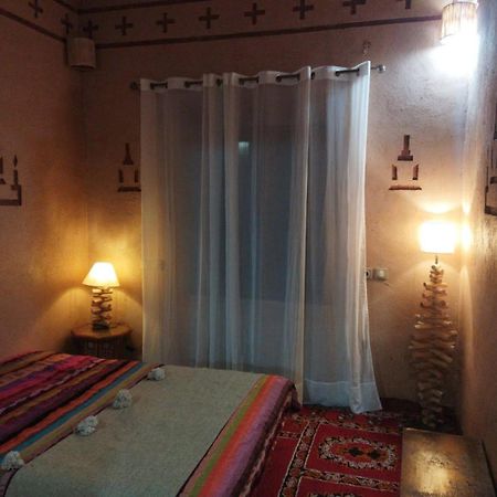Maison D'Hotes Izza Kelaat-M'Gouna Екстериор снимка