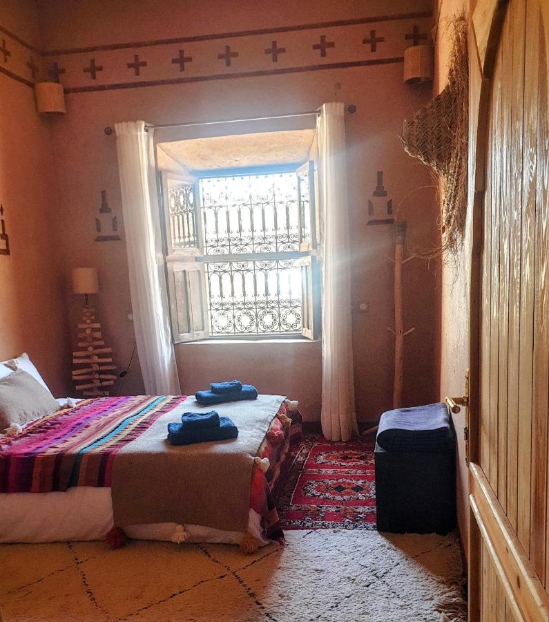Maison D'Hotes Izza Kelaat-M'Gouna Екстериор снимка