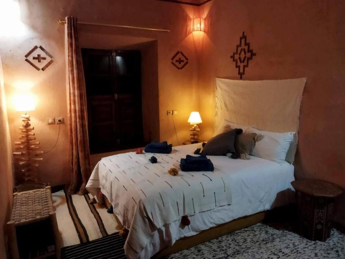 Maison D'Hotes Izza Kelaat-M'Gouna Екстериор снимка