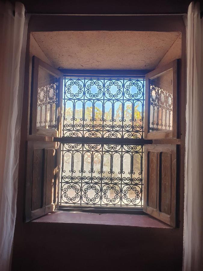 Maison D'Hotes Izza Kelaat-M'Gouna Екстериор снимка