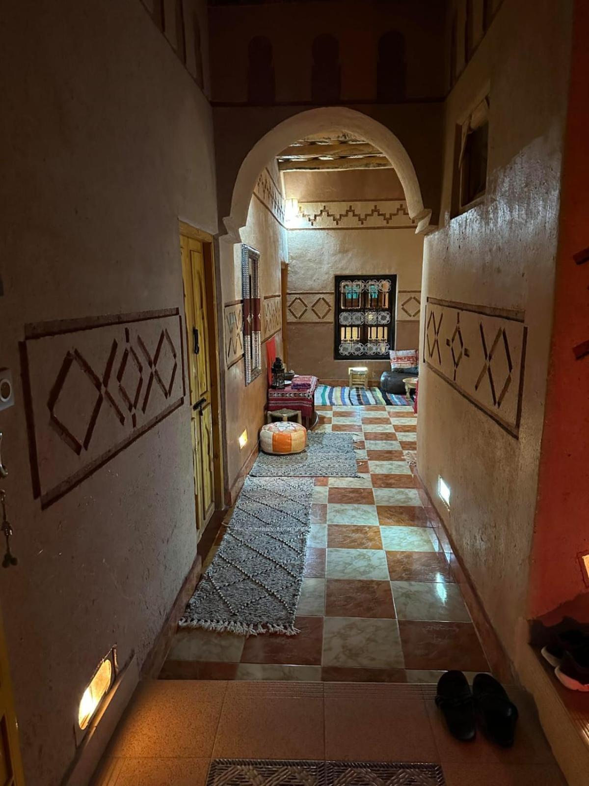 Maison D'Hotes Izza Kelaat-M'Gouna Екстериор снимка