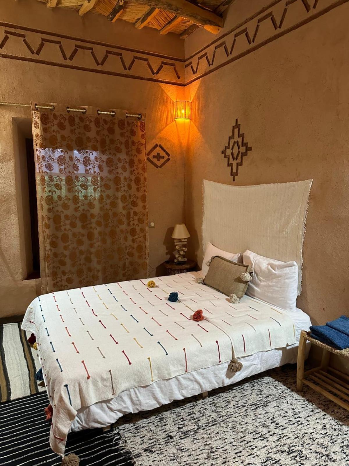 Maison D'Hotes Izza Kelaat-M'Gouna Екстериор снимка